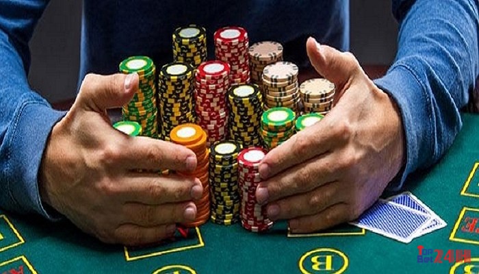 Tìm hiểu các mẹo và chiến thuật chơi Baccarat từ các cao thủ 