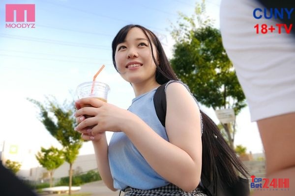 Ngoại hình sáng ngời của Rina