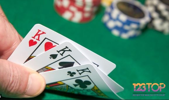 Bài cào 3 lá hiện phổ biến cả chơi truyền thống cũng như các nền tảng online