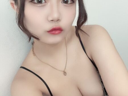 Riho Takahashi – Nữ diễn viên 18+ trẻ tuổi với nét đẹp cuốn hút