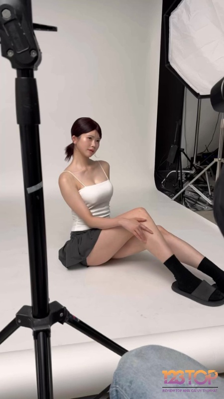 Trước khi đóng phim 18+ Mirai từng là một Youtuber nổi tiếng