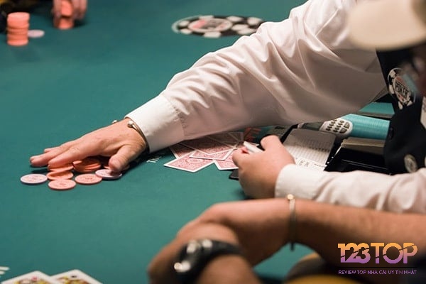 Bankroll management là nền tảng của sự thành công lâu dài trong poker