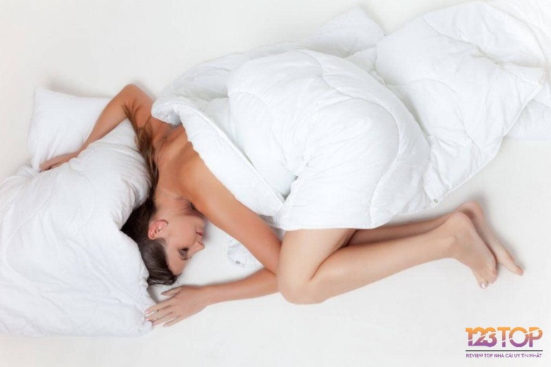 Nội dung truyền thông về thai kỳ góp phần định hình tần suất và chi tiết giấc mơ