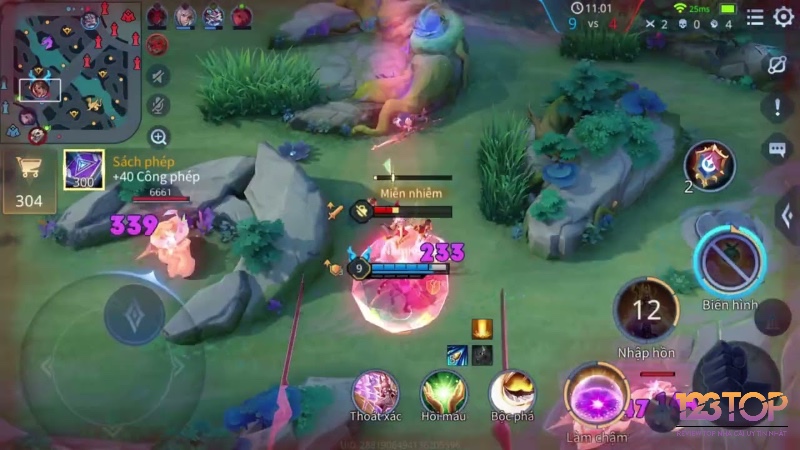 Người chơi khám phá thế giới ảo và phối hợp đồng đội trong các game MMORPG di động