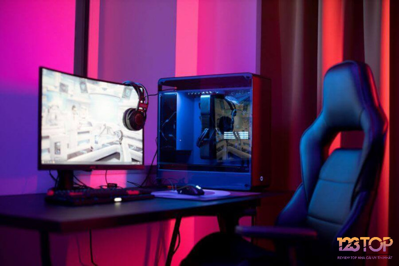 Phụ kiện gaming chất lượng sẽ mang đến trải nghiệm chơi game trực tuyến trên PC đỉnh cao nhất.