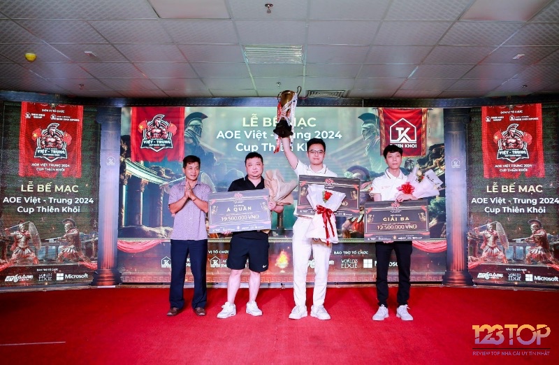 Giải đấu AoE Việt Nam luôn thu hút đông đảo người chơi và khán giả.