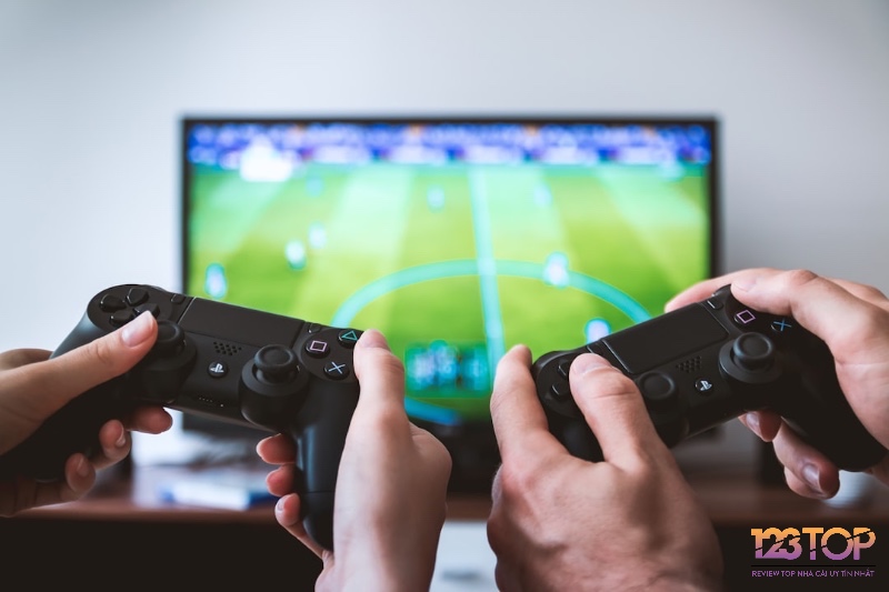 Từ bạn bè chơi game đến lập team thi đấu – tình bạn được củng cố bền chặt.