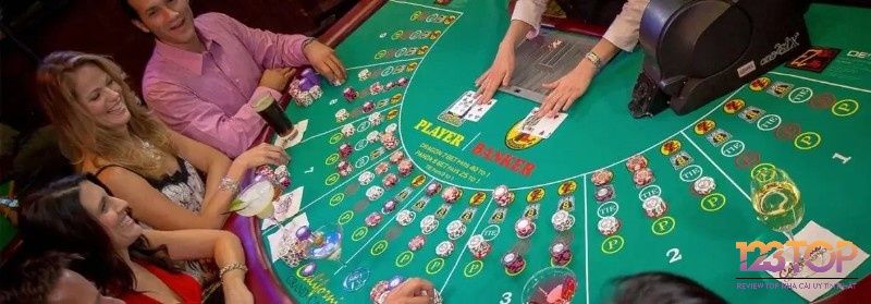 Ngoài những cửa cược cơ bản thì hiện nay game bài này có thêm nhiều của cửa cược khác cực kì đa djang và phong phú