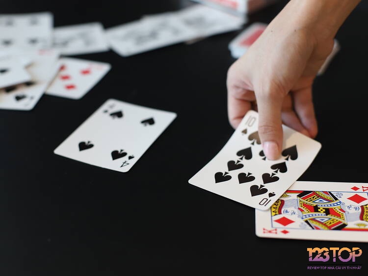 Những mẹo nhỏ của kỹ năng đánh bài xì lát giúp người chơi xì lát nâng cao tỷ lệ thắng và kiểm soát cuộc chơi.