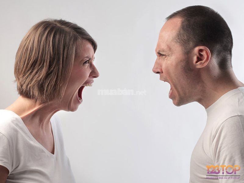 Giải mã giấc mơ thấy giận dữ đánh số gì cùng các điềm báo liên quan