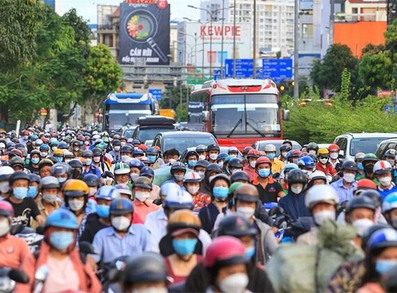 Mơ thấy kẹt xe số mấy? Giải mã giấc mơ & con số may mắn